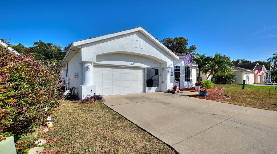 DAVENPORT, Florida 33837, 3 Bedrooms Bedrooms, ,2 BathroomsBathrooms,Residential,For Sale,VISTA OAKS WAY,0,MFRS5139597