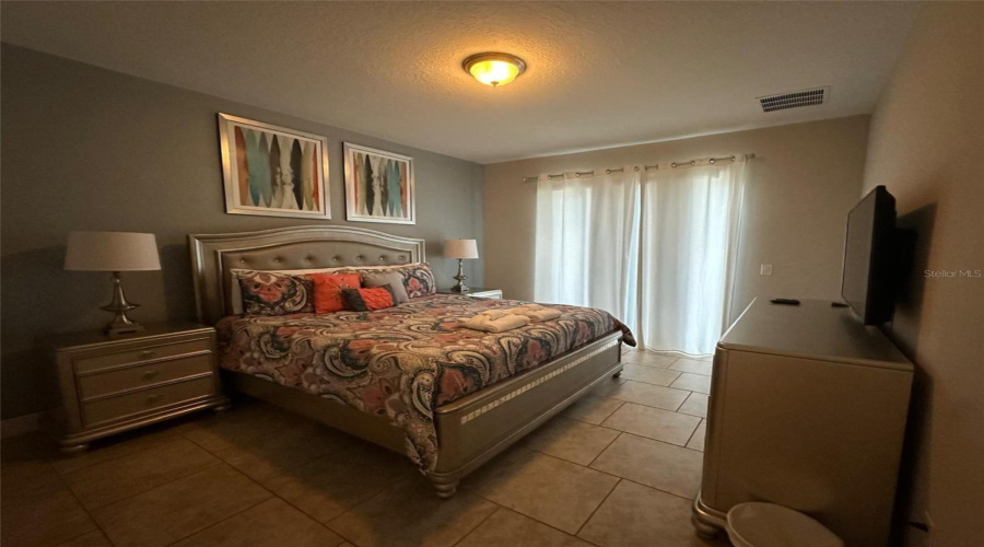 DAVENPORT, Florida 33837, 6 Bedrooms Bedrooms, ,4 BathroomsBathrooms,Residential,For Sale,WILDWOOD,0,MFRO6364643