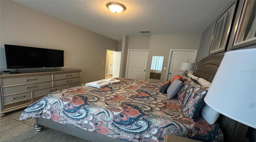 DAVENPORT, Florida 33837, 6 Bedrooms Bedrooms, ,4 BathroomsBathrooms,Residential,For Sale,WILDWOOD,0,MFRO6364643