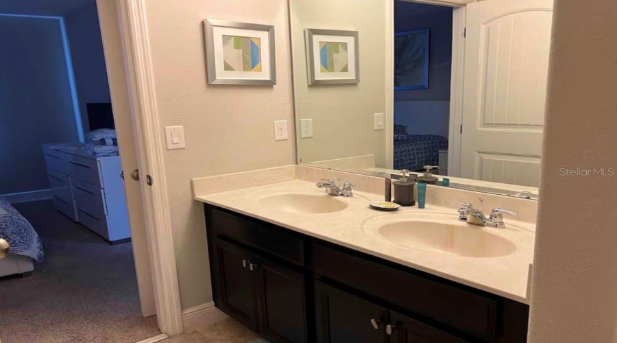 DAVENPORT, Florida 33837, 6 Bedrooms Bedrooms, ,4 BathroomsBathrooms,Residential,For Sale,WILDWOOD,0,MFRO6364643