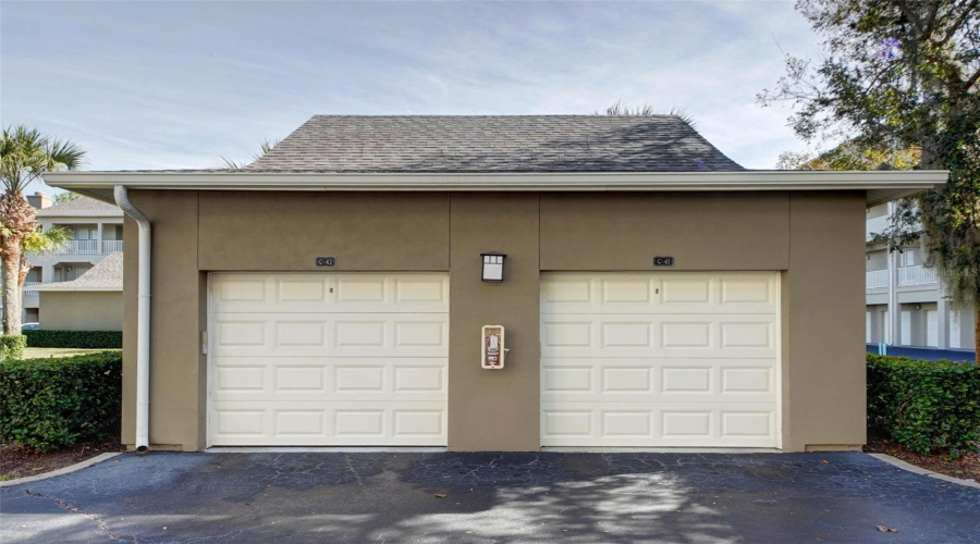 Detached Garage