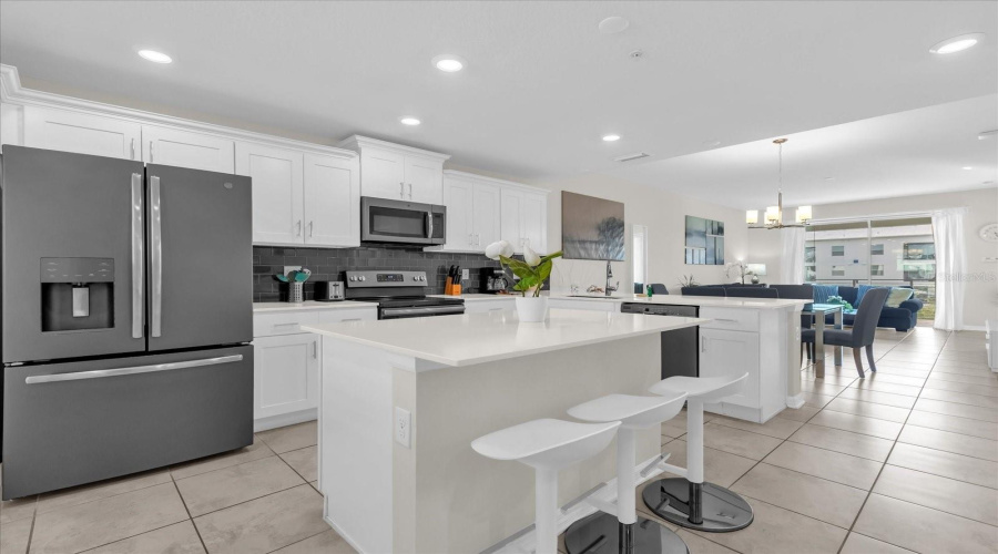 KISSIMMEE, Florida 34746, 2 Bedrooms Bedrooms, ,2 BathroomsBathrooms,Residential,For Sale,PARADOX,0,MFRO6316342