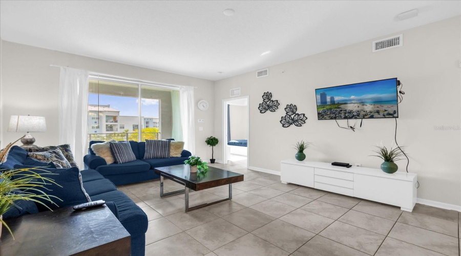 KISSIMMEE, Florida 34746, 2 Bedrooms Bedrooms, ,2 BathroomsBathrooms,Residential,For Sale,PARADOX,0,MFRO6316342