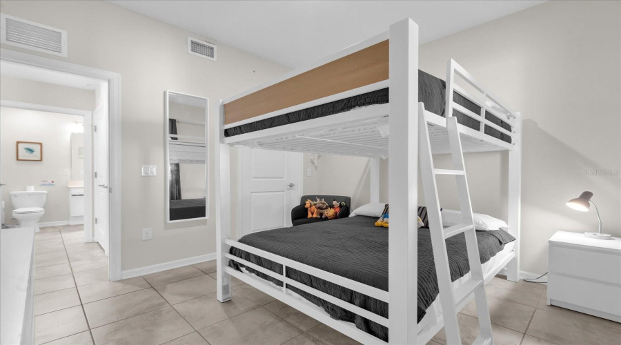 KISSIMMEE, Florida 34746, 2 Bedrooms Bedrooms, ,2 BathroomsBathrooms,Residential,For Sale,PARADOX,0,MFRO6316342