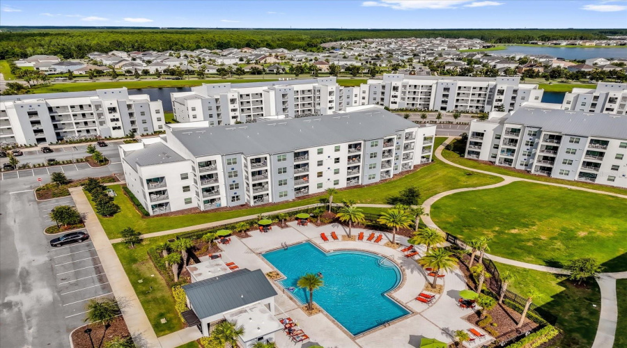 KISSIMMEE, Florida 34746, 2 Bedrooms Bedrooms, ,2 BathroomsBathrooms,Residential,For Sale,PARADOX,0,MFRO6316342