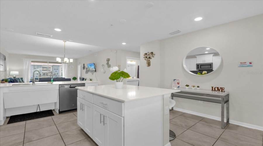 KISSIMMEE, Florida 34746, 2 Bedrooms Bedrooms, ,2 BathroomsBathrooms,Residential,For Sale,PARADOX,0,MFRO6316342