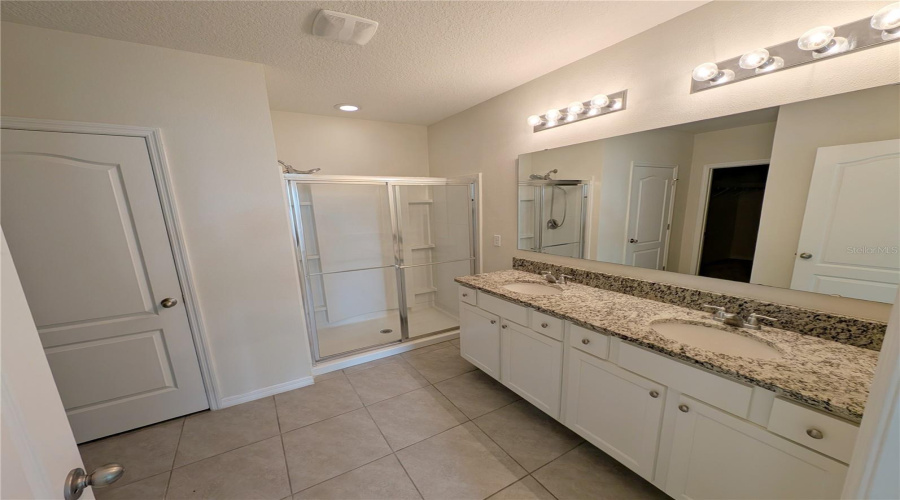 KISSIMMEE, Florida 34747, 4 Bedrooms Bedrooms, ,2 BathroomsBathrooms,Residential,For Sale,WHITE LILLY,0,MFRS5128227