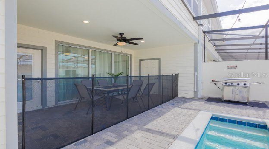 DAVENPORT, Florida 33897, 5 Bedrooms Bedrooms, ,4 BathroomsBathrooms,Residential,For Sale,PARADISE,0,MFRO6303324