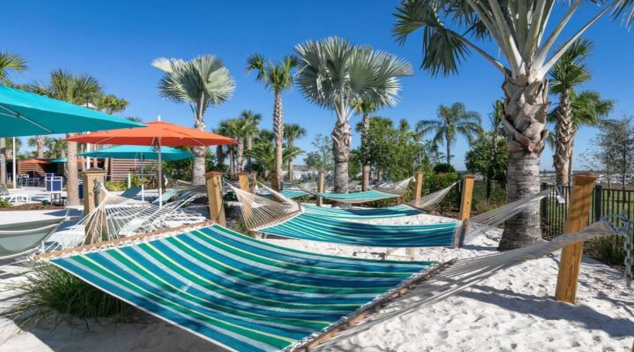 DAVENPORT, Florida 33897, 5 Bedrooms Bedrooms, ,4 BathroomsBathrooms,Residential,For Sale,PARADISE,0,MFRO6303324