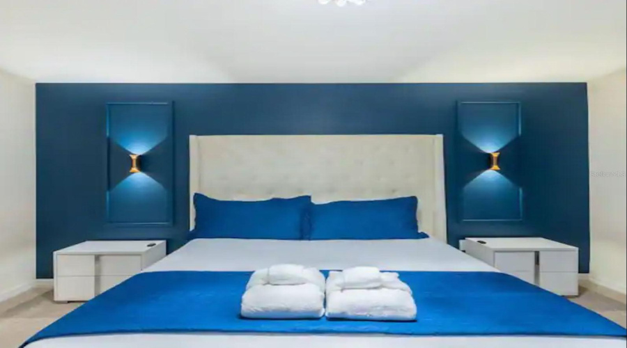 DAVENPORT, Florida 33897, 5 Bedrooms Bedrooms, ,4 BathroomsBathrooms,Residential,For Sale,PARADISE,0,MFRO6303324