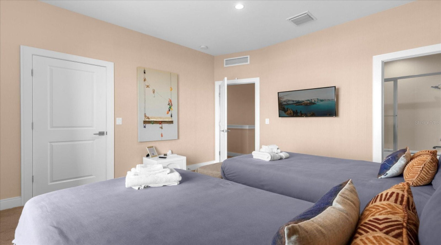 KISSIMMEE, Florida 34747, 3 Bedrooms Bedrooms, ,3 BathroomsBathrooms,Residential,For Sale,BRASILIA,0,MFRO6365782