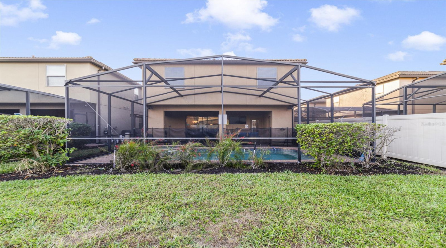 This PRIME LOCATION places you just minutes from Disney World, Margaritaville’s Sunset Walk, Island H2O Waterpark, the Promenade at Sunset Walk, golf courses, shopping, dining, and major highways including US-192, SR-429, US-27, and I-4—making every day or every guest stay exceptional.