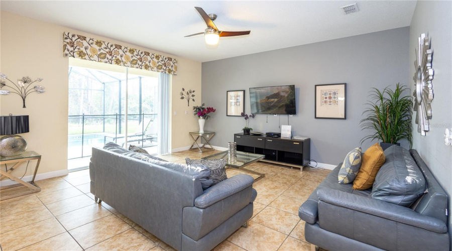 KISSIMMEE, Florida 34747, 6 Bedrooms Bedrooms, ,5 BathroomsBathrooms,Residential,For Sale,BUCCANEER PALM,0,MFRO6365822