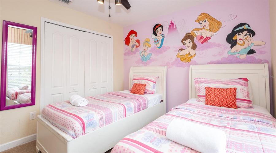 KISSIMMEE, Florida 34747, 6 Bedrooms Bedrooms, ,5 BathroomsBathrooms,Residential,For Sale,BUCCANEER PALM,0,MFRO6365822