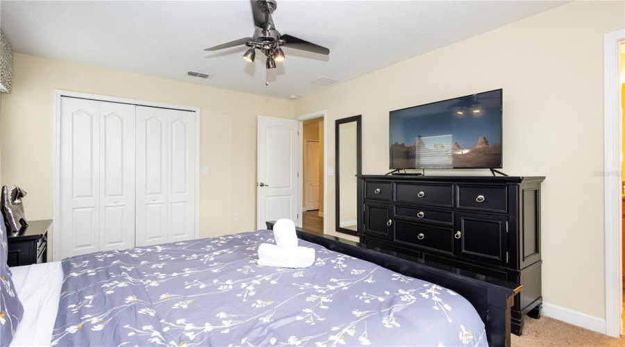 KISSIMMEE, Florida 34747, 6 Bedrooms Bedrooms, ,5 BathroomsBathrooms,Residential,For Sale,BUCCANEER PALM,0,MFRO6365822