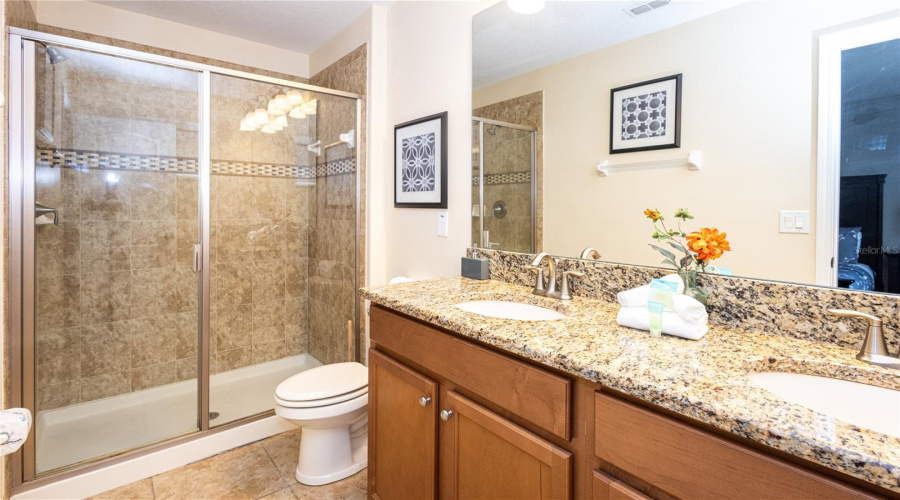 KISSIMMEE, Florida 34747, 6 Bedrooms Bedrooms, ,5 BathroomsBathrooms,Residential,For Sale,BUCCANEER PALM,0,MFRO6365822