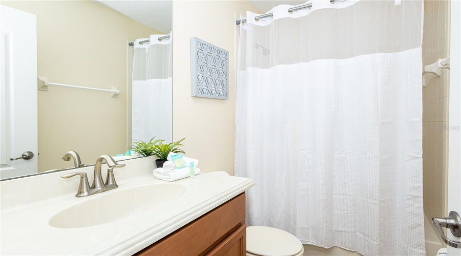 KISSIMMEE, Florida 34747, 6 Bedrooms Bedrooms, ,5 BathroomsBathrooms,Residential,For Sale,BUCCANEER PALM,0,MFRO6365822