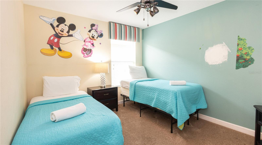 KISSIMMEE, Florida 34747, 6 Bedrooms Bedrooms, ,5 BathroomsBathrooms,Residential,For Sale,BUCCANEER PALM,0,MFRO6365822