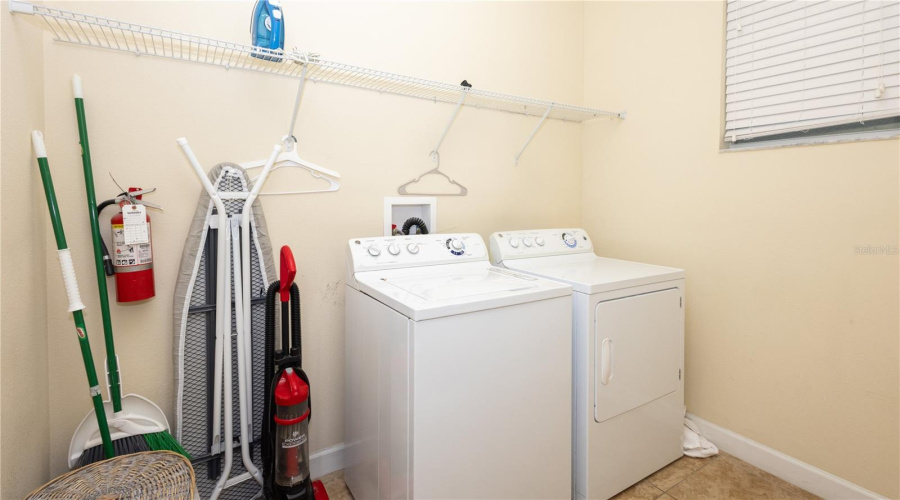 KISSIMMEE, Florida 34747, 6 Bedrooms Bedrooms, ,5 BathroomsBathrooms,Residential,For Sale,BUCCANEER PALM,0,MFRO6365822