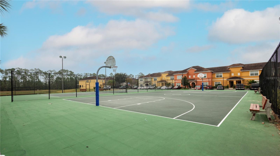 KISSIMMEE, Florida 34747, 6 Bedrooms Bedrooms, ,5 BathroomsBathrooms,Residential,For Sale,BUCCANEER PALM,0,MFRO6365822