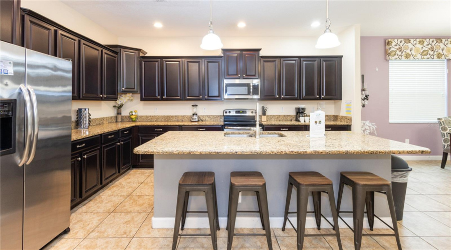 KISSIMMEE, Florida 34747, 6 Bedrooms Bedrooms, ,5 BathroomsBathrooms,Residential,For Sale,BUCCANEER PALM,0,MFRO6365822