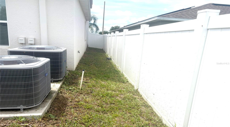 DAVENPORT, Florida 33837, 5 Bedrooms Bedrooms, ,2 BathroomsBathrooms,Residential,For Sale,TAFT,0,MFRO6338608