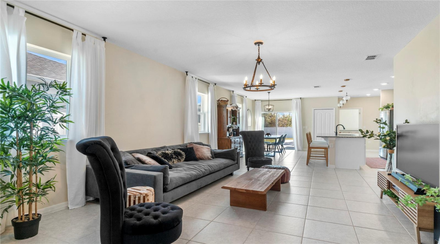 KISSIMMEE, Florida 34746, 3 Bedrooms Bedrooms, ,2 BathroomsBathrooms,Residential,For Sale,DESERT ROSE,0,MFRO6366296