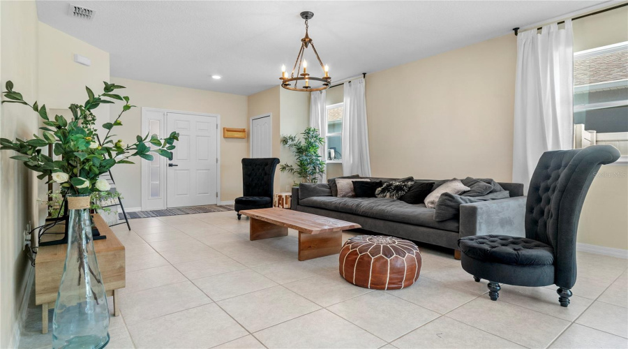 KISSIMMEE, Florida 34746, 3 Bedrooms Bedrooms, ,2 BathroomsBathrooms,Residential,For Sale,DESERT ROSE,0,MFRO6366296