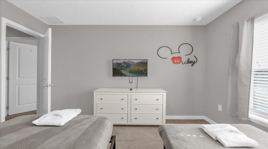 KISSIMMEE, Florida 34746, 4 Bedrooms Bedrooms, ,3 BathroomsBathrooms,Residential,For Sale,LE REVE,0,MFRS5140029