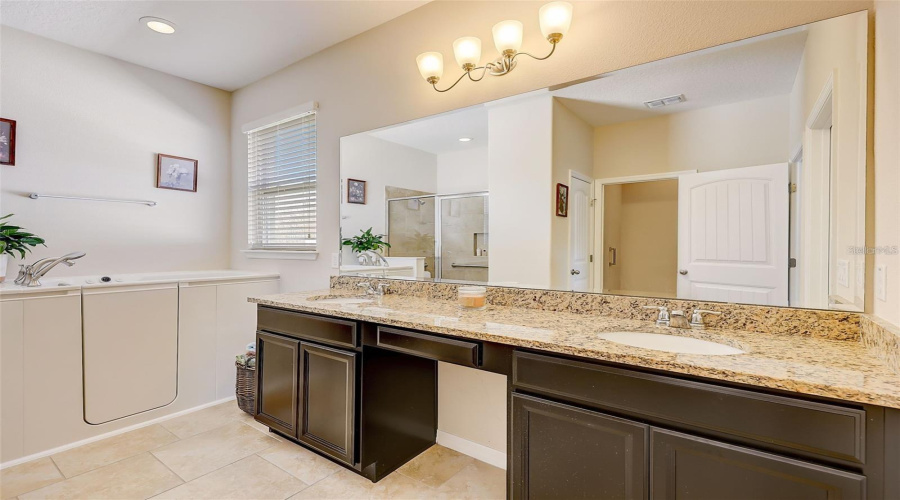 KISSIMMEE, Florida 34746, 4 Bedrooms Bedrooms, ,2 BathroomsBathrooms,Residential,For Sale,OYSTER BAY,0,MFRO6365978