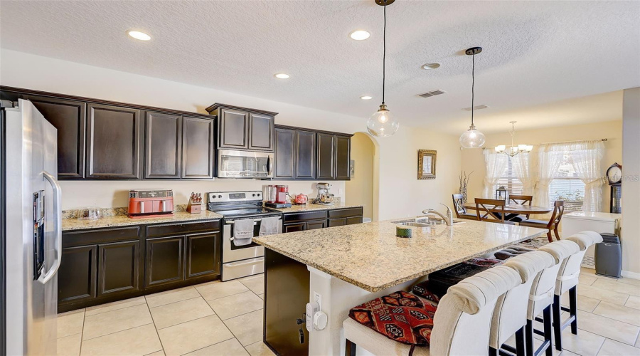 KISSIMMEE, Florida 34746, 4 Bedrooms Bedrooms, ,2 BathroomsBathrooms,Residential,For Sale,OYSTER BAY,0,MFRO6365978