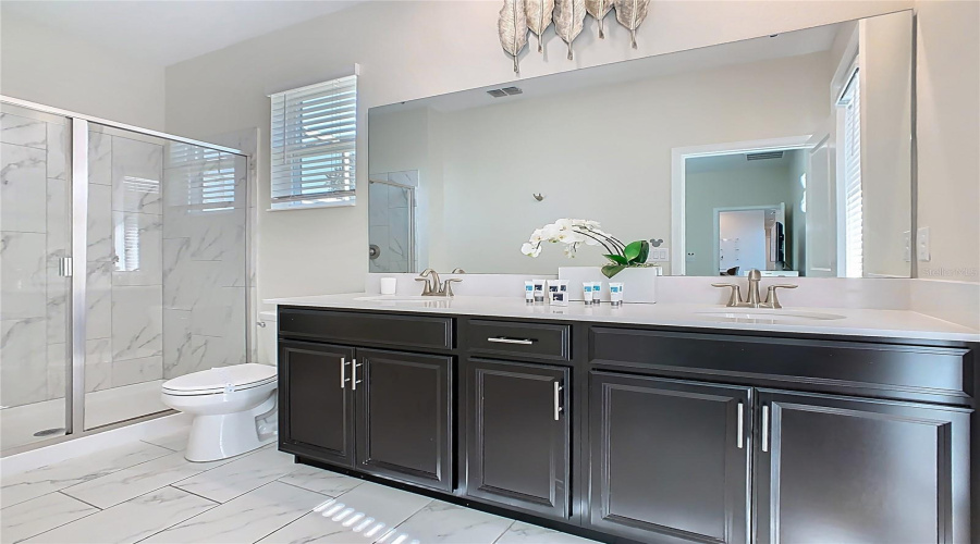 DAVENPORT, Florida 33896, 5 Bedrooms Bedrooms, ,5 BathroomsBathrooms,Residential,For Sale,DROP SHOT,0,MFRG5104948