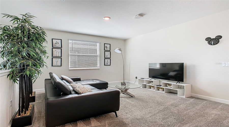 DAVENPORT, Florida 33896, 5 Bedrooms Bedrooms, ,5 BathroomsBathrooms,Residential,For Sale,DROP SHOT,0,MFRG5104948