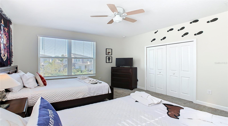 DAVENPORT, Florida 33896, 5 Bedrooms Bedrooms, ,5 BathroomsBathrooms,Residential,For Sale,DROP SHOT,0,MFRG5104948