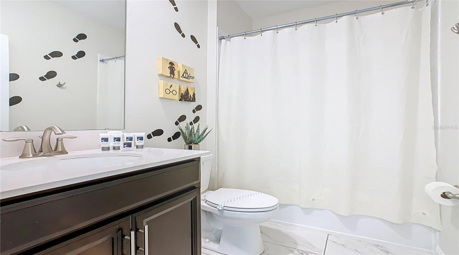 DAVENPORT, Florida 33896, 5 Bedrooms Bedrooms, ,5 BathroomsBathrooms,Residential,For Sale,DROP SHOT,0,MFRG5104948