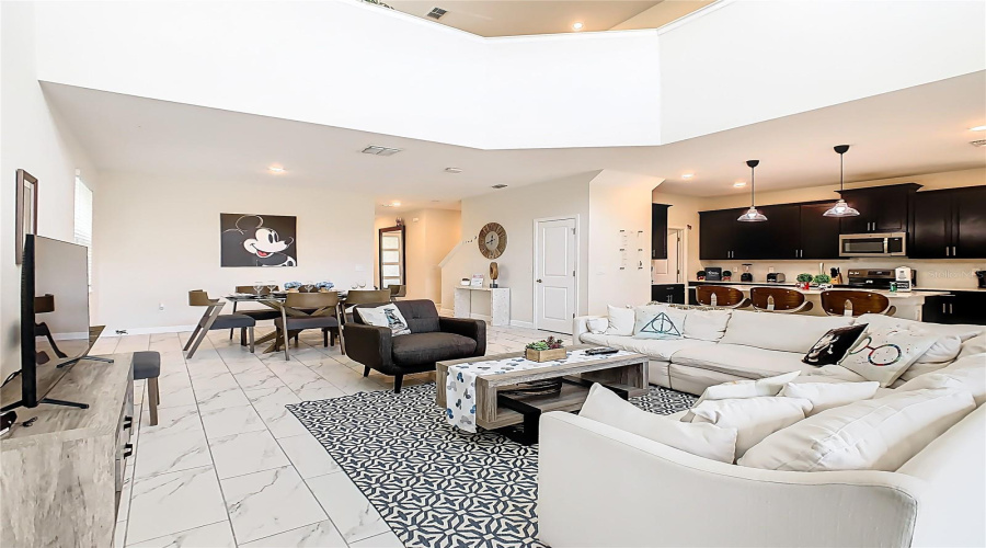 DAVENPORT, Florida 33896, 5 Bedrooms Bedrooms, ,5 BathroomsBathrooms,Residential,For Sale,DROP SHOT,0,MFRG5104948