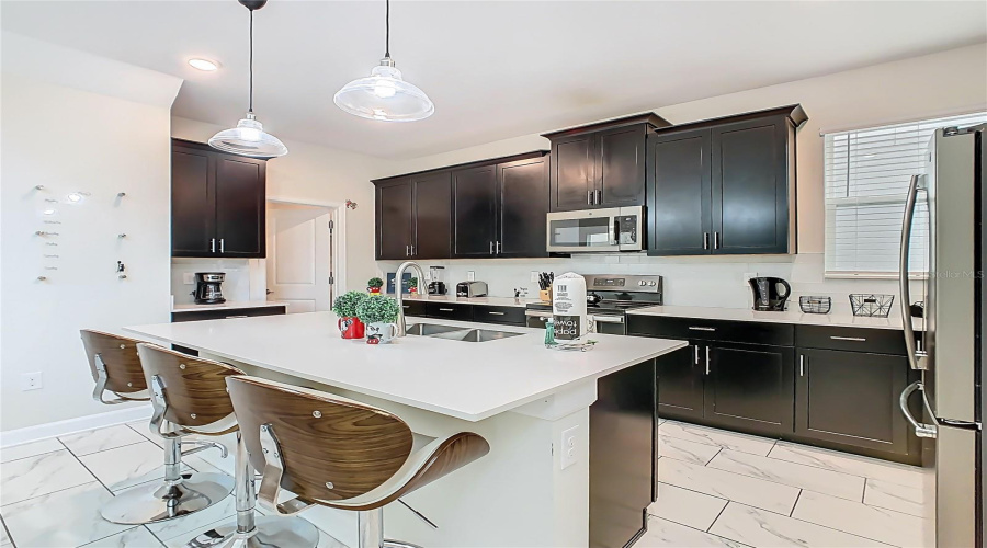 DAVENPORT, Florida 33896, 5 Bedrooms Bedrooms, ,5 BathroomsBathrooms,Residential,For Sale,DROP SHOT,0,MFRG5104948