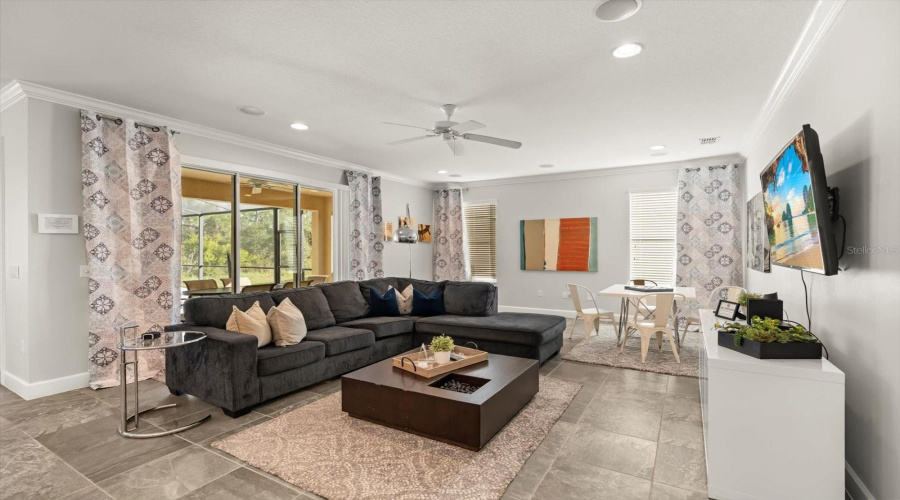 DAVENPORT, Florida 33837, 6 Bedrooms Bedrooms, ,5 BathroomsBathrooms,Residential,For Sale,ORANGE COSMOS,0,MFRO6365702