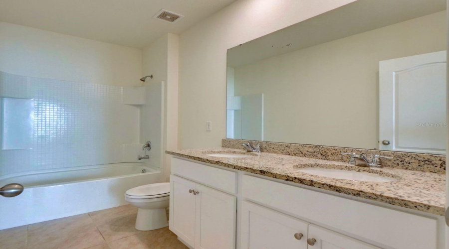 2nd Bathroom (Bathtub & Dual Sinks)