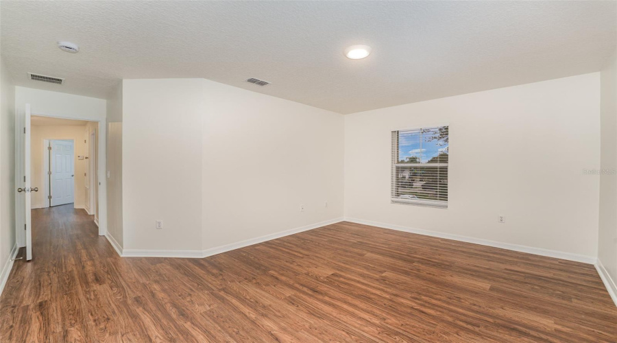 DAVENPORT, Florida 33896, 5 Bedrooms Bedrooms, ,2 BathroomsBathrooms,Residential,For Sale,VERDI,0,MFRO6351086