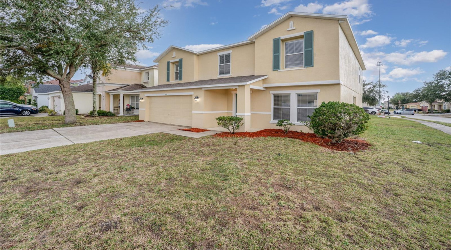 DAVENPORT, Florida 33896, 5 Bedrooms Bedrooms, ,2 BathroomsBathrooms,Residential,For Sale,VERDI,0,MFRO6351086