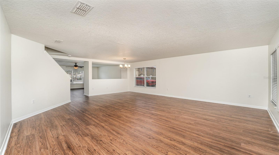 DAVENPORT, Florida 33896, 5 Bedrooms Bedrooms, ,2 BathroomsBathrooms,Residential,For Sale,VERDI,0,MFRO6351086