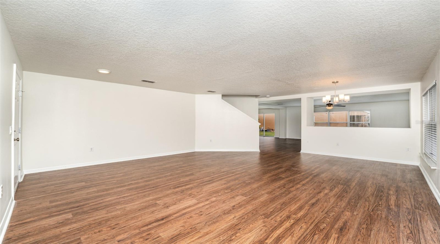 DAVENPORT, Florida 33896, 5 Bedrooms Bedrooms, ,2 BathroomsBathrooms,Residential,For Sale,VERDI,0,MFRO6351086