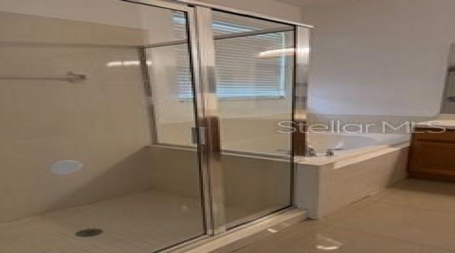 KISSIMMEE, Florida 34746, 3 Bedrooms Bedrooms, ,2 BathroomsBathrooms,Residential,For Sale,EAGLE CLIFF,0,MFRS5140043