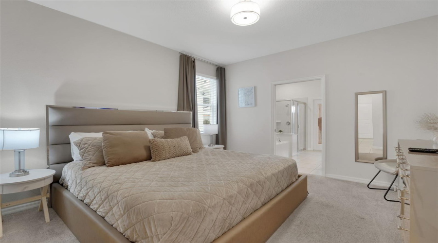 DAVENPORT, Florida 33897, 6 Bedrooms Bedrooms, ,4 BathroomsBathrooms,Residential,For Sale,KAIPO,0,MFRO6365374