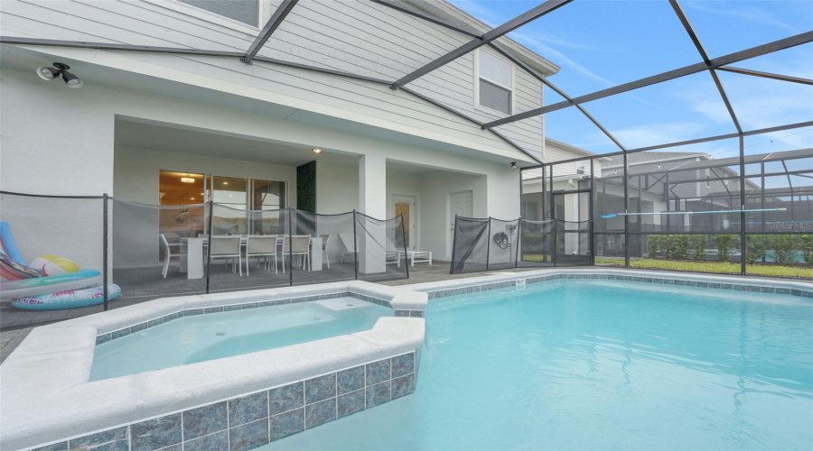 DAVENPORT, Florida 33897, 6 Bedrooms Bedrooms, ,4 BathroomsBathrooms,Residential,For Sale,KAIPO,0,MFRO6365374