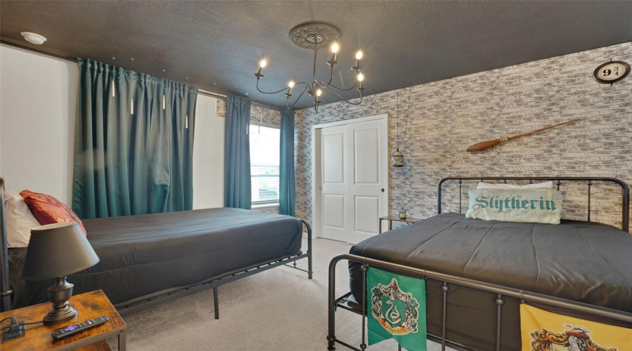 DAVENPORT, Florida 33897, 6 Bedrooms Bedrooms, ,4 BathroomsBathrooms,Residential,For Sale,KAIPO,0,MFRO6365374