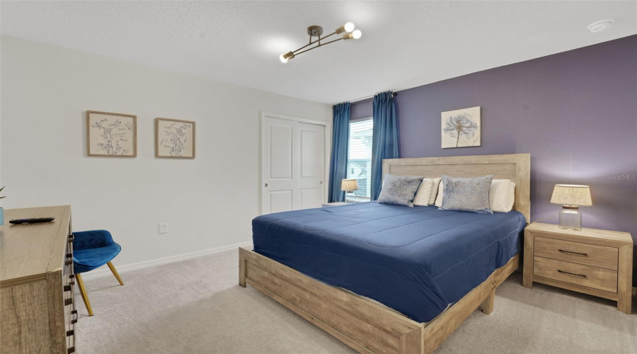 DAVENPORT, Florida 33897, 6 Bedrooms Bedrooms, ,4 BathroomsBathrooms,Residential,For Sale,KAIPO,0,MFRO6365374