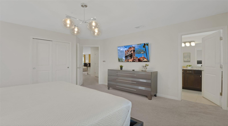 DAVENPORT, Florida 33897, 6 Bedrooms Bedrooms, ,4 BathroomsBathrooms,Residential,For Sale,KAIPO,0,MFRO6365374