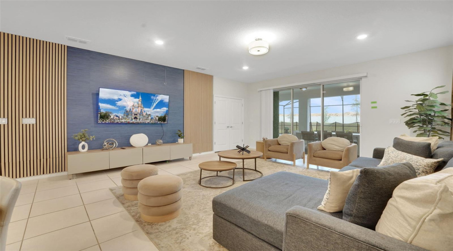 DAVENPORT, Florida 33897, 6 Bedrooms Bedrooms, ,4 BathroomsBathrooms,Residential,For Sale,KAIPO,0,MFRO6365374